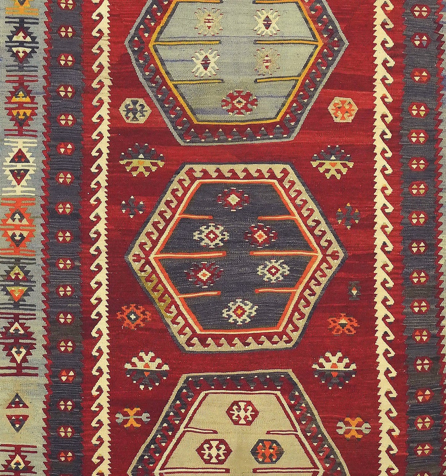 Détail du tissage en laine du kilim Sarkisla tissé à la main (provenance Sarkisla)