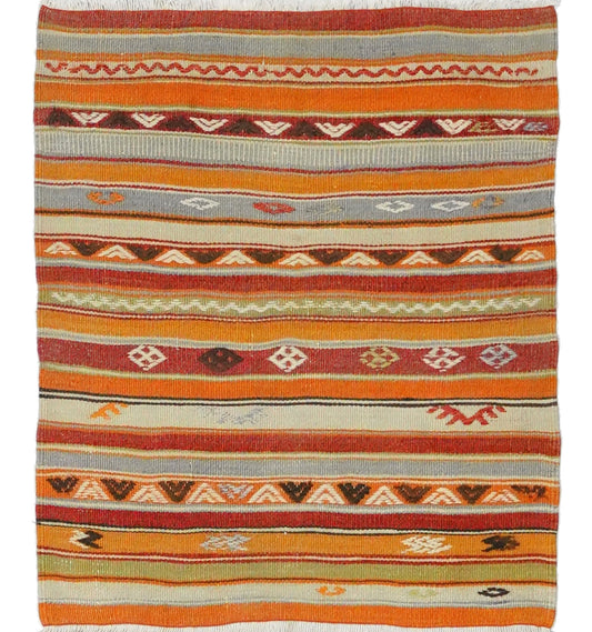 Kilim ancien Sivas 125×110 cm – Tapis kilim tissé main en laine naturelle, Anatolie Centrale / Est