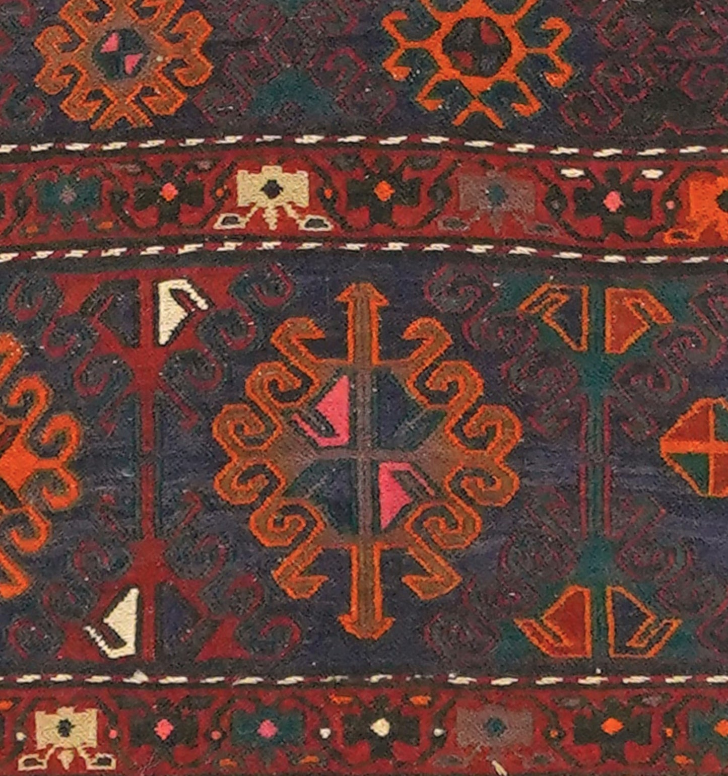 Détail du tissage – Tapis kilim ancien Soumak 170×46 cm, laine naturelle tissée main