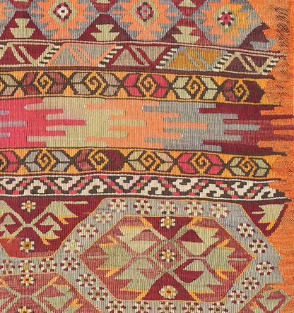 Détail du tissage en laine du kilim Menemenci tissé à la main (provenance Menemenci)
