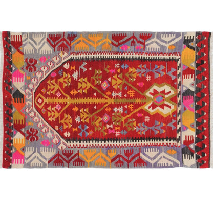 Vue horizontale du kilim Adana 112 x 88 cm – Tapis turc en laine de provenance Adana