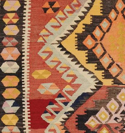 Détail du tissage en laine du kilim Adana tissé à la main (provenance Adana)