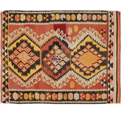 Vue horizontale du kilim Adana 120 x 102 cm – Tapis turc en laine de provenance Adana