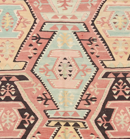 Détail du tissage en laine du kilim Adana tissé à la main (provenance Adana)