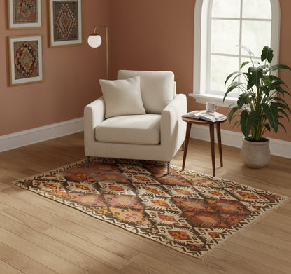 Kilim Adana 188 x 123 cm en situation dans un intérieur moderne – Décoration provenance Adana