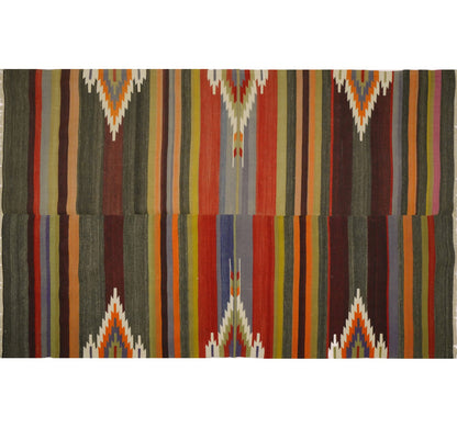 Vue horizontale du kilim Adana 250 x 153 cm – Tapis turc en laine de provenance Adana