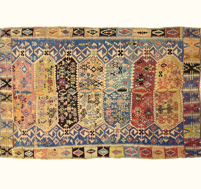 Vue horizontale du kilim Adana 270 x 182 cm – Tapis turc en laine de provenance Adana