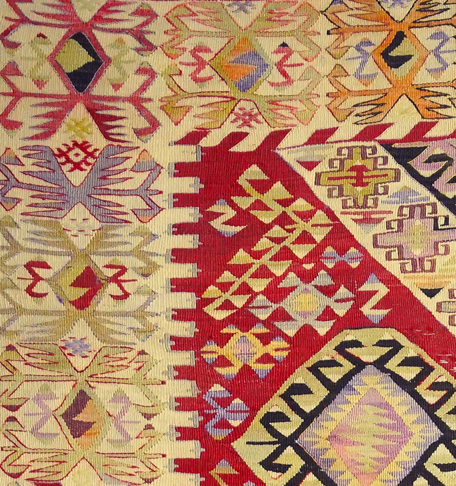 Détail du tissage en laine du kilim Afyon tissé à la main (provenance Afyon)