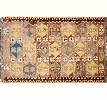 Vue horizontale du kilim Antalya 260 x 155 cm – Tapis turc en laine de provenance Antalya