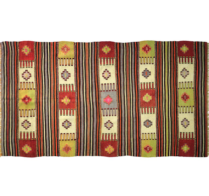 Tapis kilim ancien Balikesir 260×145 cm, vue d'ensemble – Laine naturelle, environ 60 ans, Anatolie du Nord-Ouest