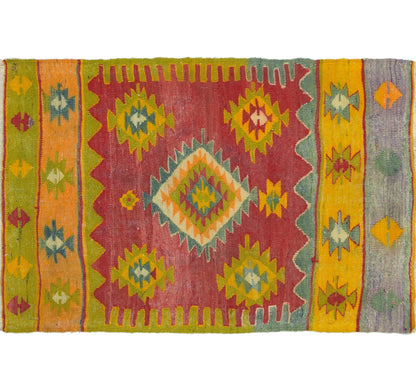 Vue horizontale du kilim Cal 120 x 88 cm – Tapis turc en laine de provenance Cal