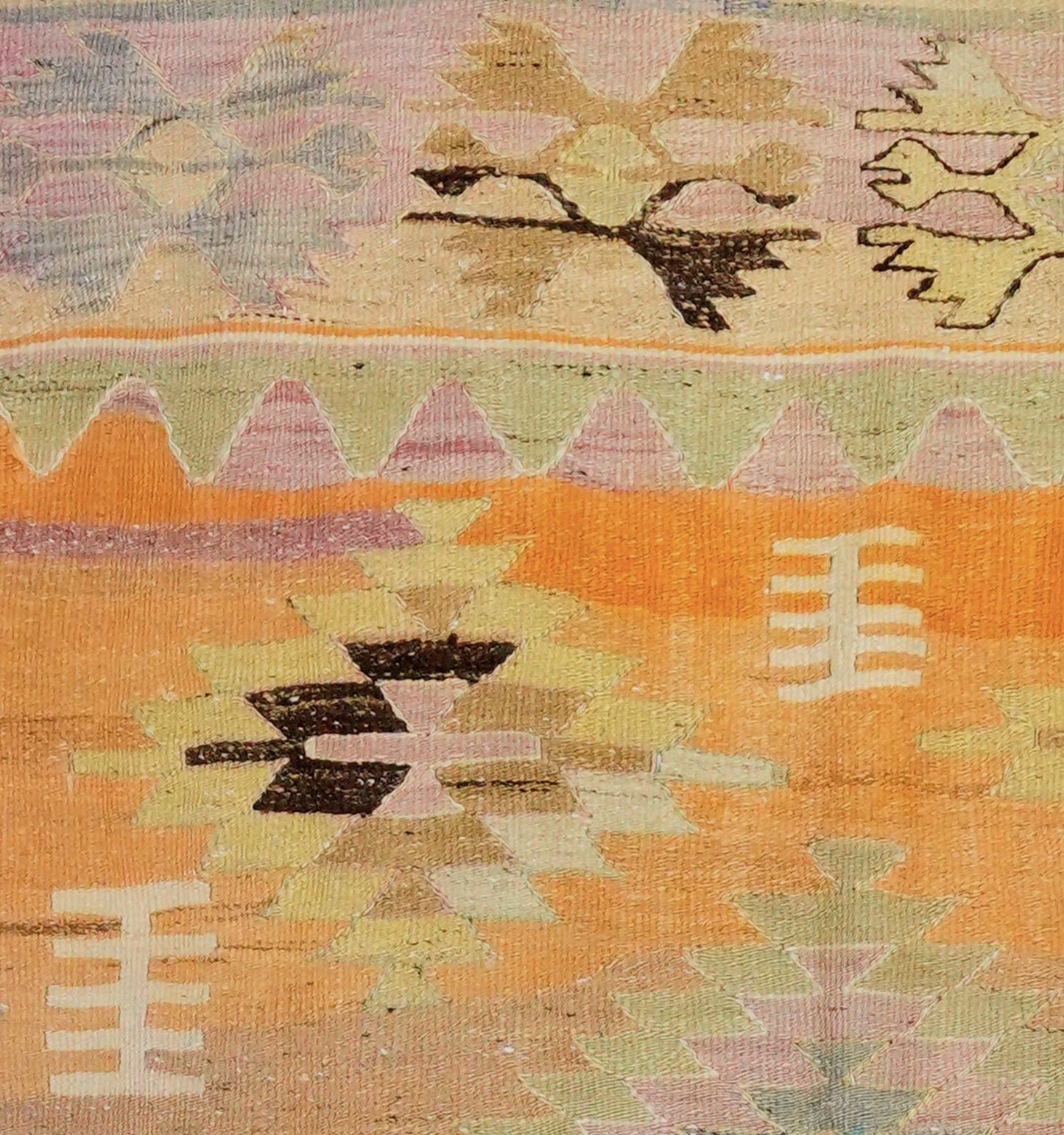 Détail du tissage en laine du kilim Cal tissé à la main (provenance Cal)