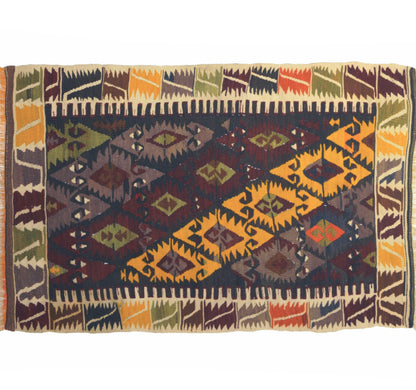 Vue horizontale du kilim Camardi 128 x 90 cm – Tapis turc en laine de provenance Camardi