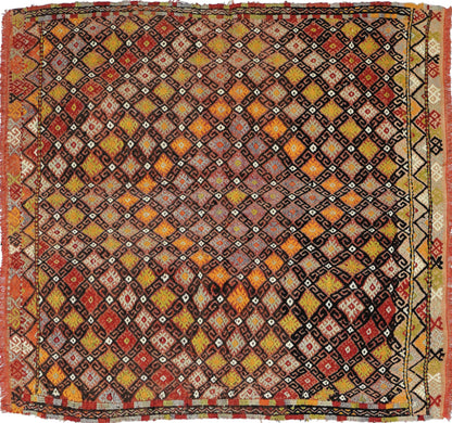 Tapis kilim ancien Cicim 135×120 cm, vue d'ensemble – Laine naturelle, environ 65 ans, Anatolie Centrale
