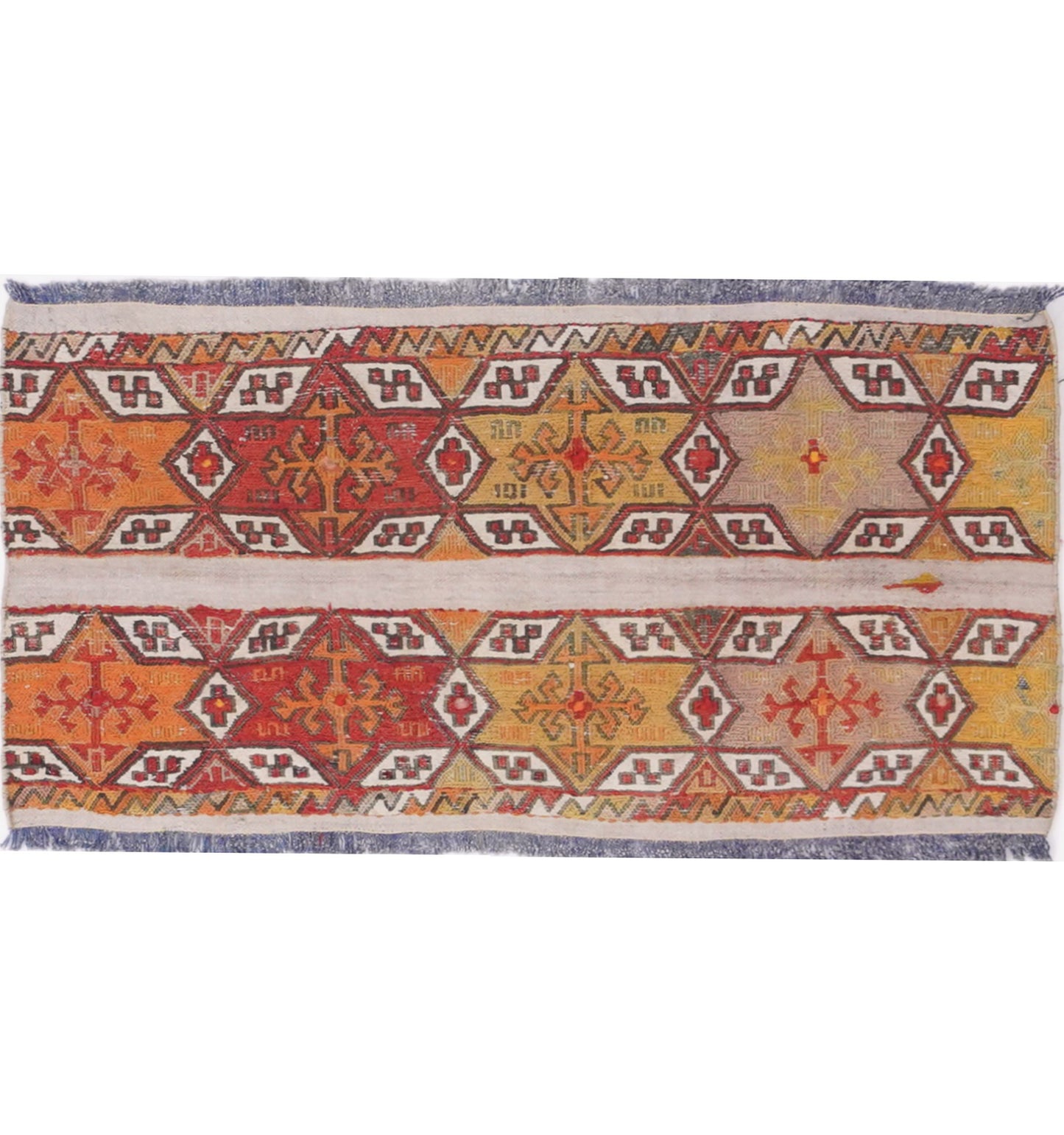 Vue horizontale du kilim Cuval 105 x 52 cm – Tapis turc en laine de provenance Cuval
