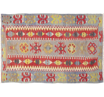 Vue horizontale du kilim Esme 140 x 84 cm – Tapis turc en laine de provenance Esme