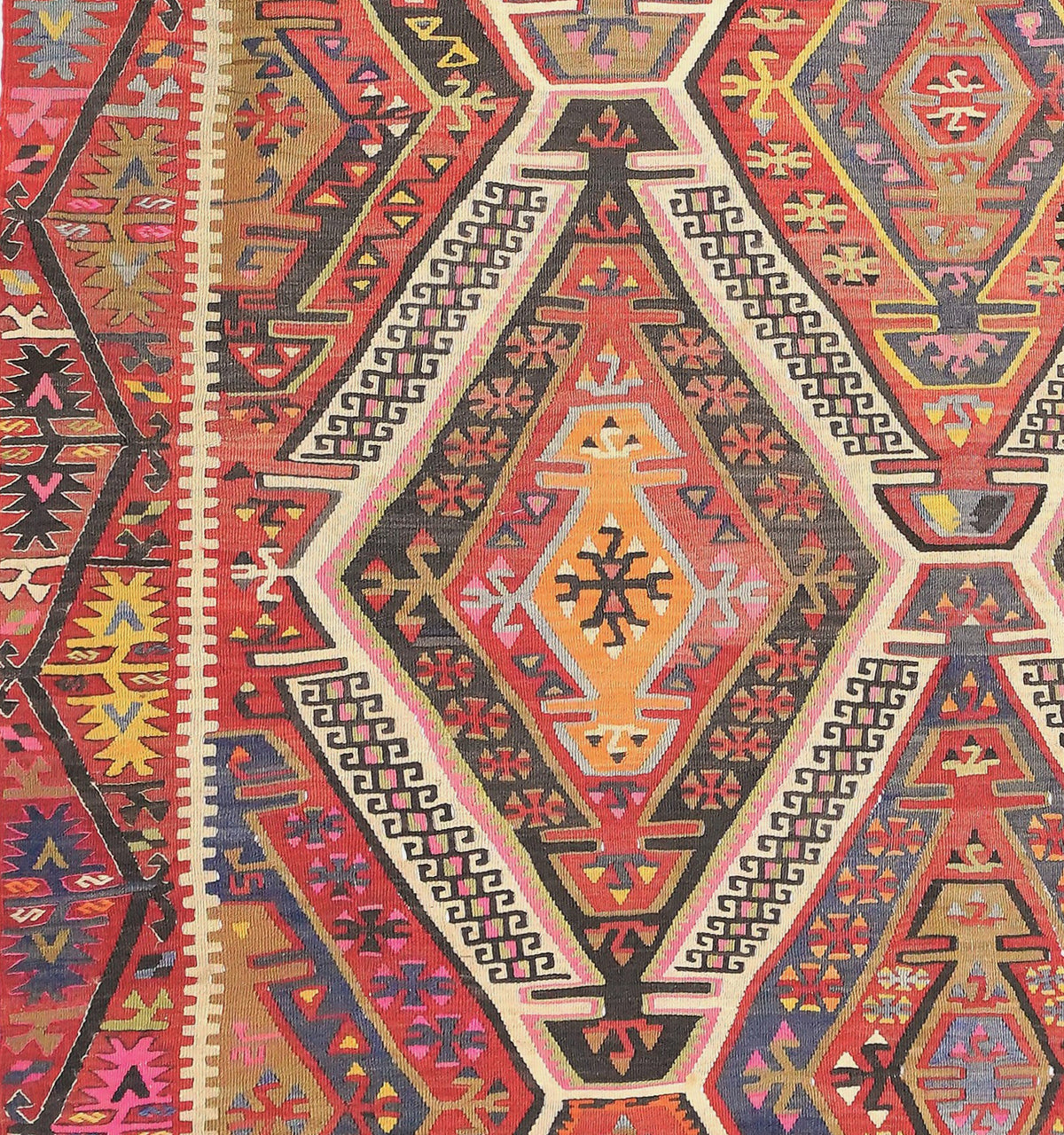 Détail du tissage en laine du kilim Komurgen tissé à la main (provenance Komurgen)