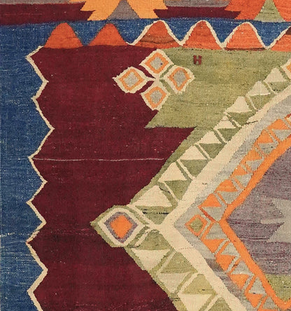 Détail du tissage en laine du kilim Koprubasi tissé à la main (provenance Koprubasi)