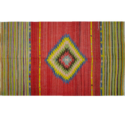 Vue horizontale du kilim Manisa 250 x 150 cm – Tapis turc en laine de provenance Manisa