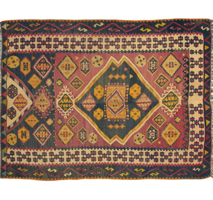 Vue horizontale du kilim Maras 168 x 126 cm – Tapis turc en laine de provenance Maras