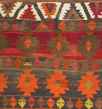 Détail du tissage en laine du kilim Nigde tissé à la main (provenance Nigde)