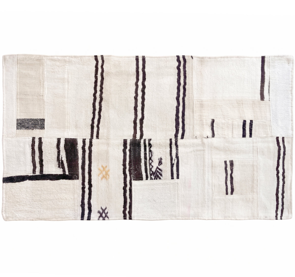 Vue horizontale du kilim Patchwork 160 x 90 cm – Tapis turc en laine de provenance Patchwork