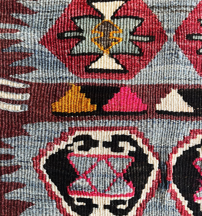 Détail du tissage en laine du kilim Sacikara tissé à la main (provenance Sacikara)