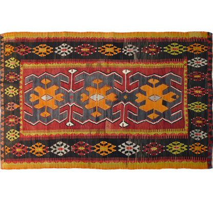 Vue horizontale du kilim Yesilova 207 x 140 cm – Tapis turc en laine de provenance Yesilova